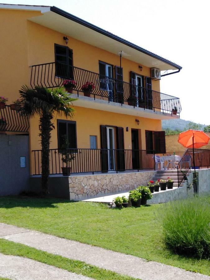 Apartman Knapic Коромачно Екстер'єр фото